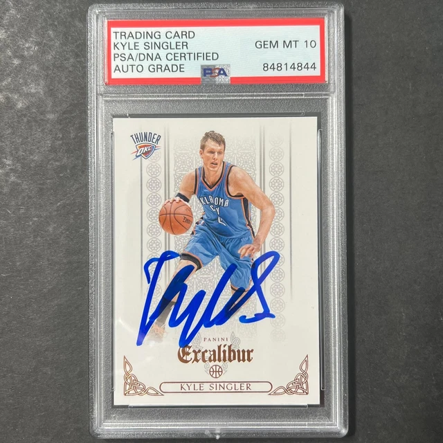 2014-15 Panini Excalibur #92 Kyle Singler Detroit Pistons signierte Karte AUTO 10 PS