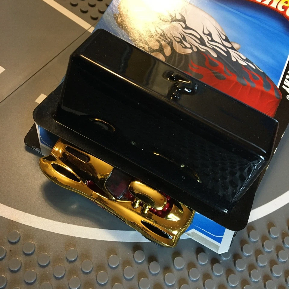 Hot Wheels 16 Angels Mystery Car Dorado PERSONALIZADO Super Real Riders Rueda Intercambio con Tarjeta Foto 3 de 4