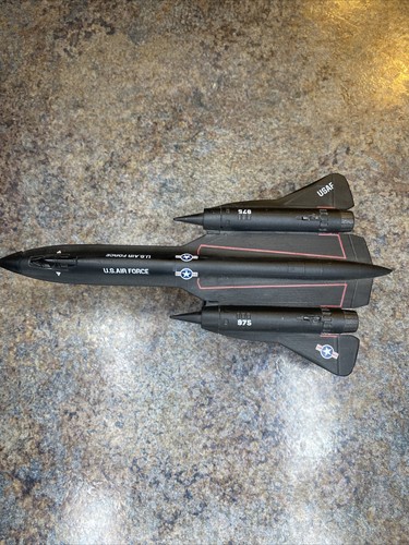 DIECAST SR-71 BLACKBIRD, MODEL POWER POSTAGE STAMP 1:200 #5389 NO BOX WITH STAND - Picture 4 of 6