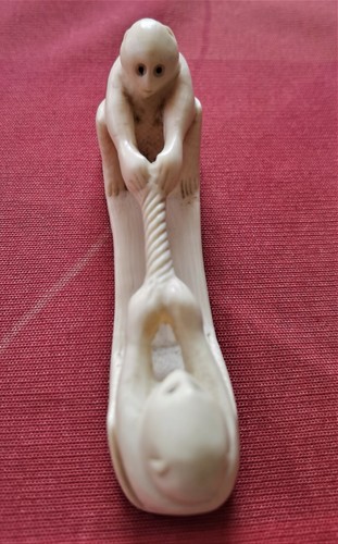 7 Figuren aus Knochen von 8cm und 4,5cm. - Bild 7 von 11