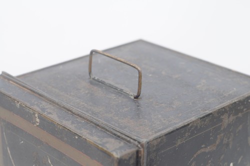 Antique Footed Toleware Tin Cake Box Bread Box Pie Safe Stove Warmer - Picture 3 of 11