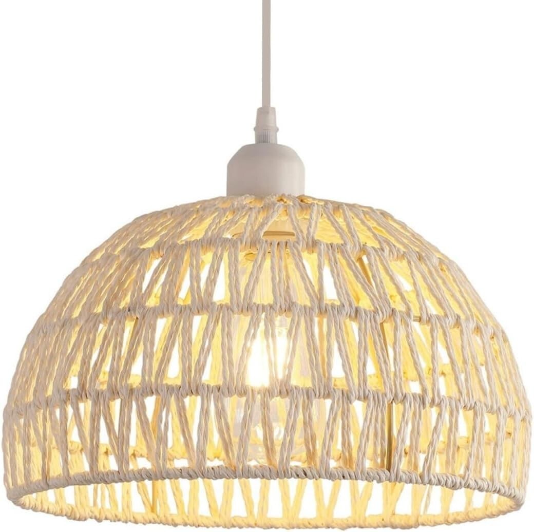 Lustre en rotin blanc cassé E27 idéal pour réchauffer un salon au plafond bas