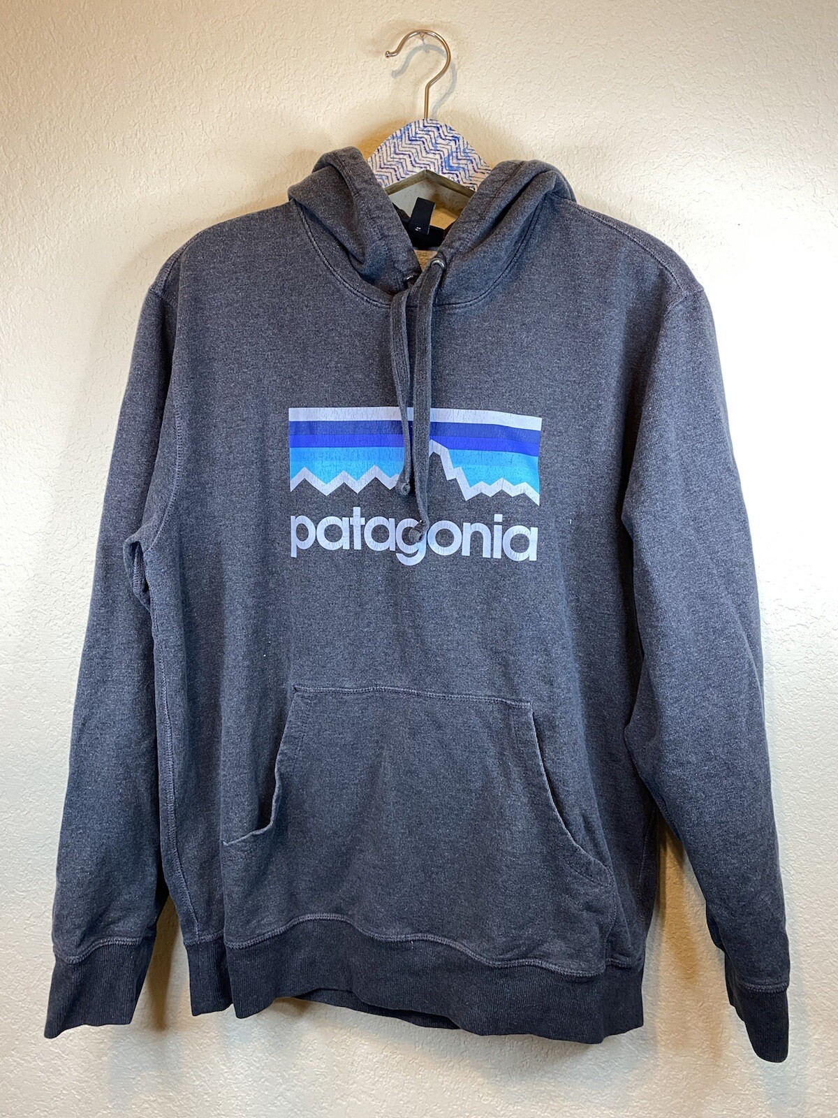 patagonia men's sweatshirt grey