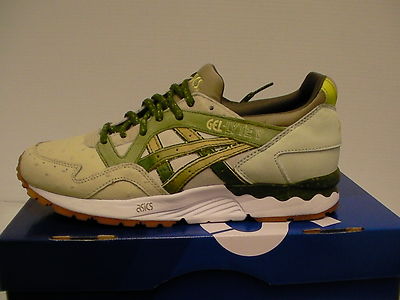 Mens Asics running shoes gel lyte v size us sand/cactus green new