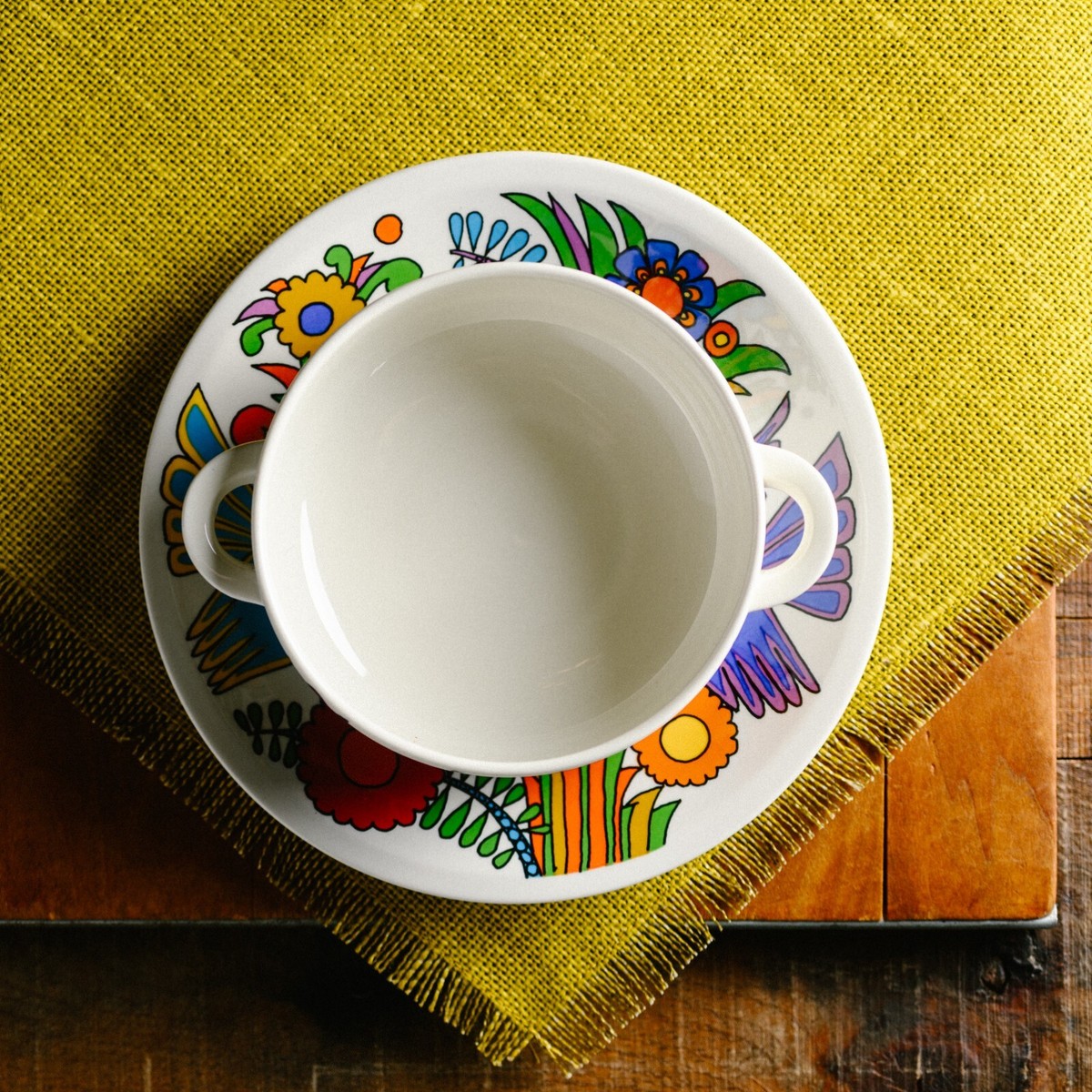 VTG 80's Villeroy Boch Acapulco FULL PATTERN Cream Soup and Saucer