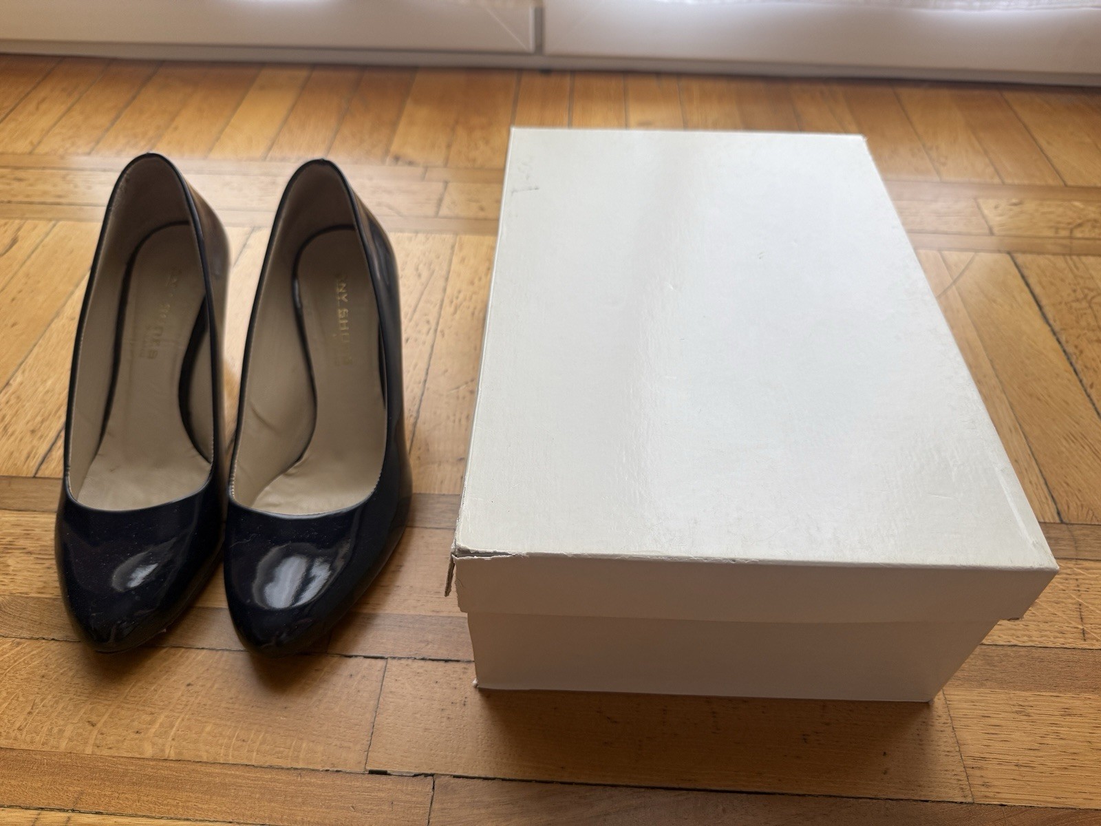Any Shoes  - Milano - Décolleté Donna in vernice blu tacco stiletto EU 37