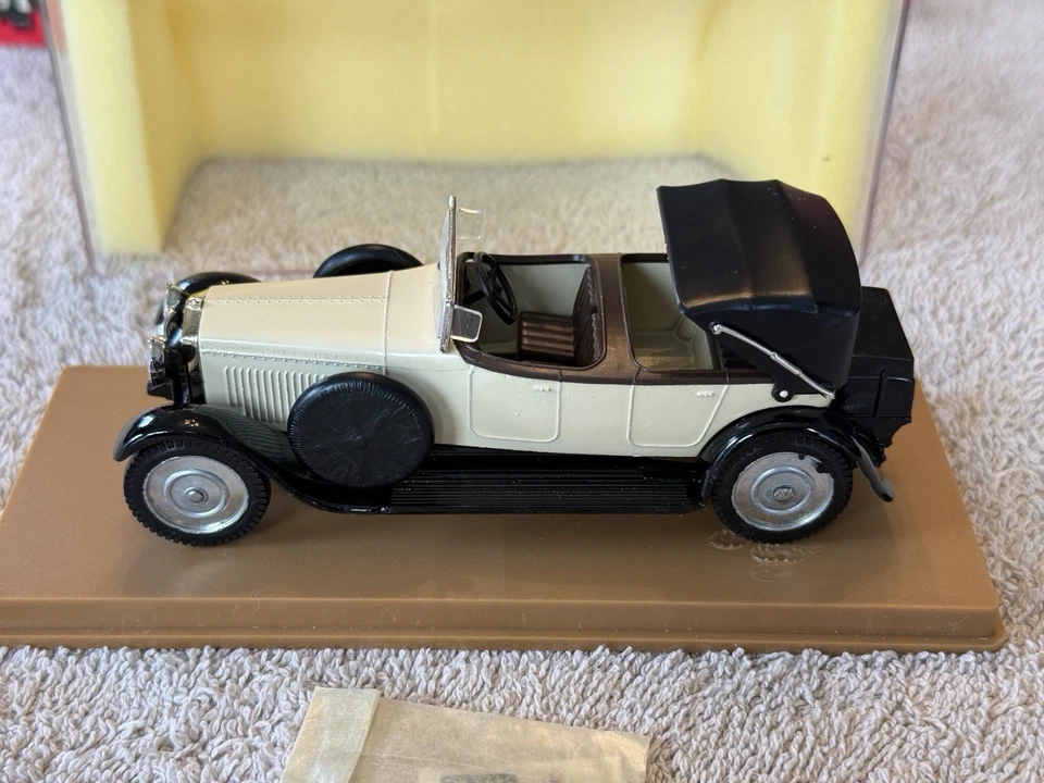 Coche modelo diecast amarillo 6 cilindros Solido.France Hispano Suiza H6B 1926 en caja Foto 3 de 4