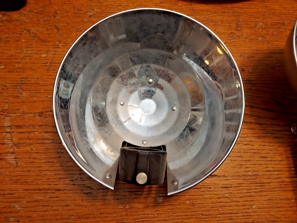  Cámara Folmer Graflex de colección con mango de flash de 3 celdas y 3 cubiertas de flash  Foto 4 de 4