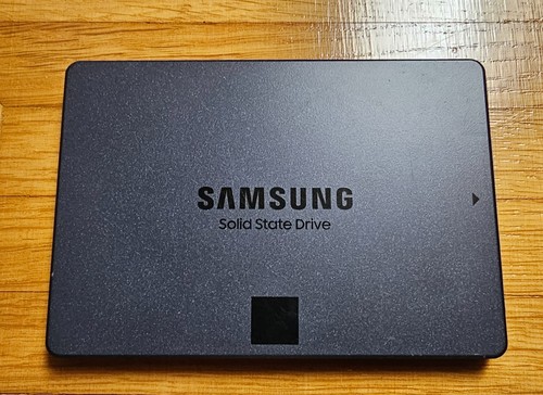 Samsung 870 QVO 1TB SATA 2,5 Zoll SSD Speicher Gaming PC Solid State Drive