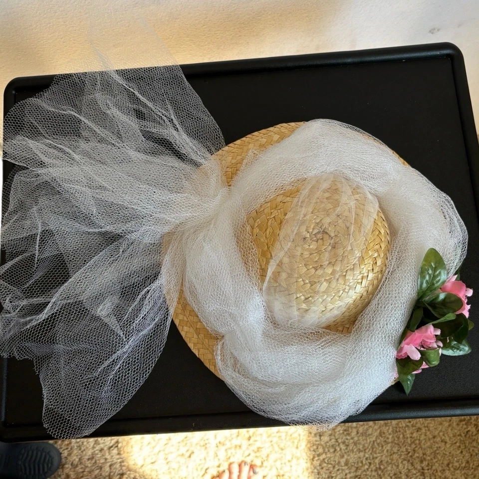 Vintage Womens Floral Straw Hat White Wide Brim Tulle Netting Romantic Wedding - Image 4 of 4