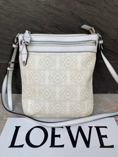 Extreme Excellent condition LOEWE Anagram Shoulder Bag White