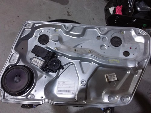 VOLKSWAGEN PASSAT RIGHT FRONT WINDOW REG/MOTOR 3B/GP, 03/97-11/05 97 98 99 00 01
