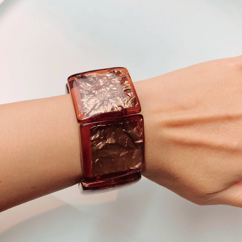 Pulsera de moda con cadena de oro marrón Foto 2 de 4