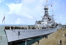 THE LIFE IN PHOTOGRAPHS OF ROYAL NAVY BATTLECRUISER HMS HOOD 1918-1941