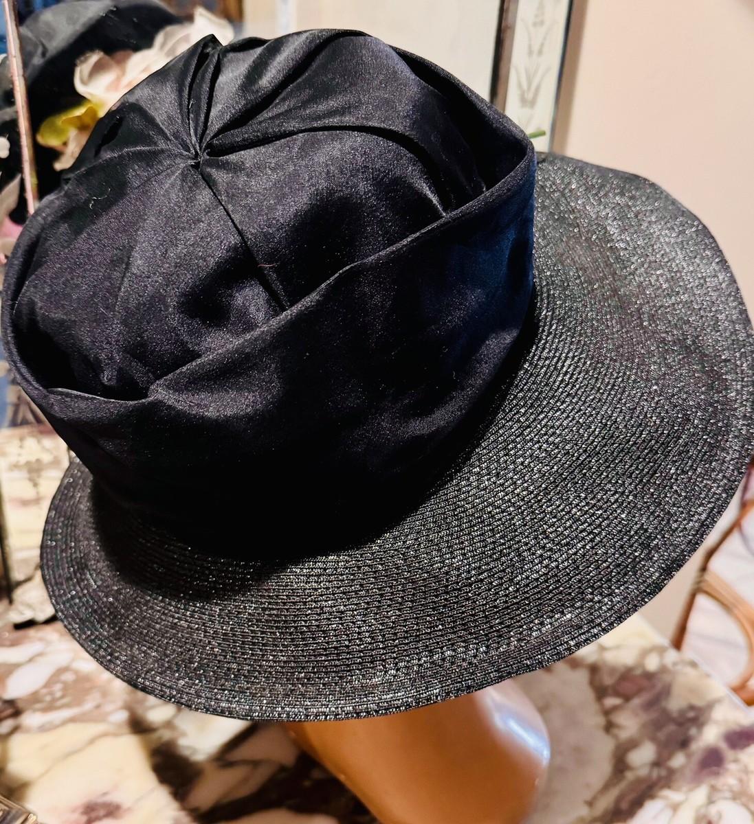 Wonderful Vintage Noreen Black Silk & Straw Hat Big Pink  display picture 3