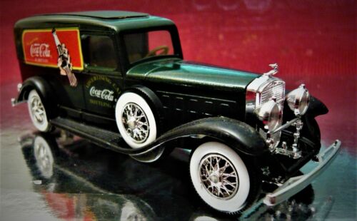 Solido 1/43 Die Cast Cadillac Coca-Cola Livraison Made in France - Picture 2 of 5