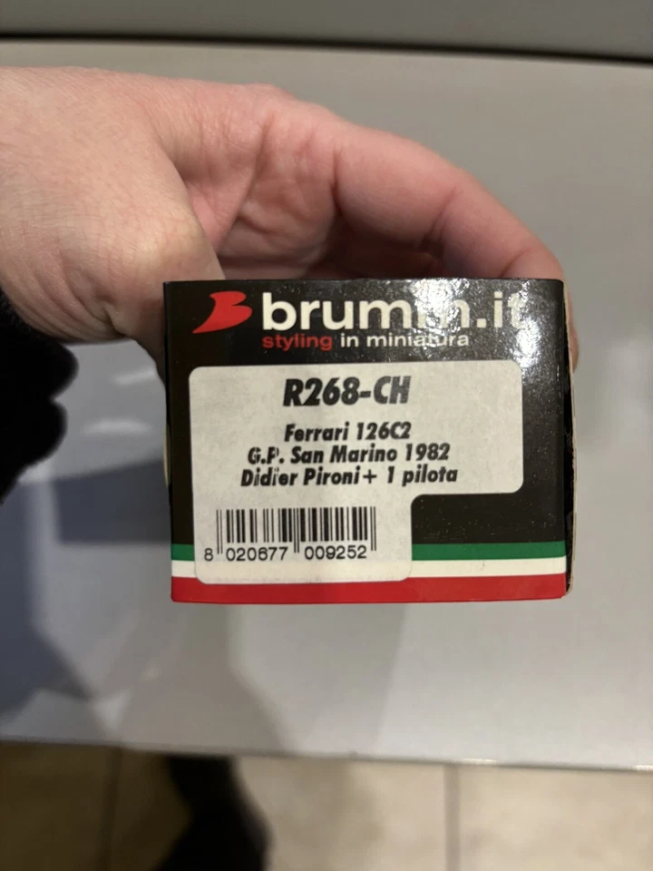 Ferrari 126 C2 1982 Gp San Marino #28 Pironi with driver 1:43 BRUMM R268-CH - Immagine 3 di 4