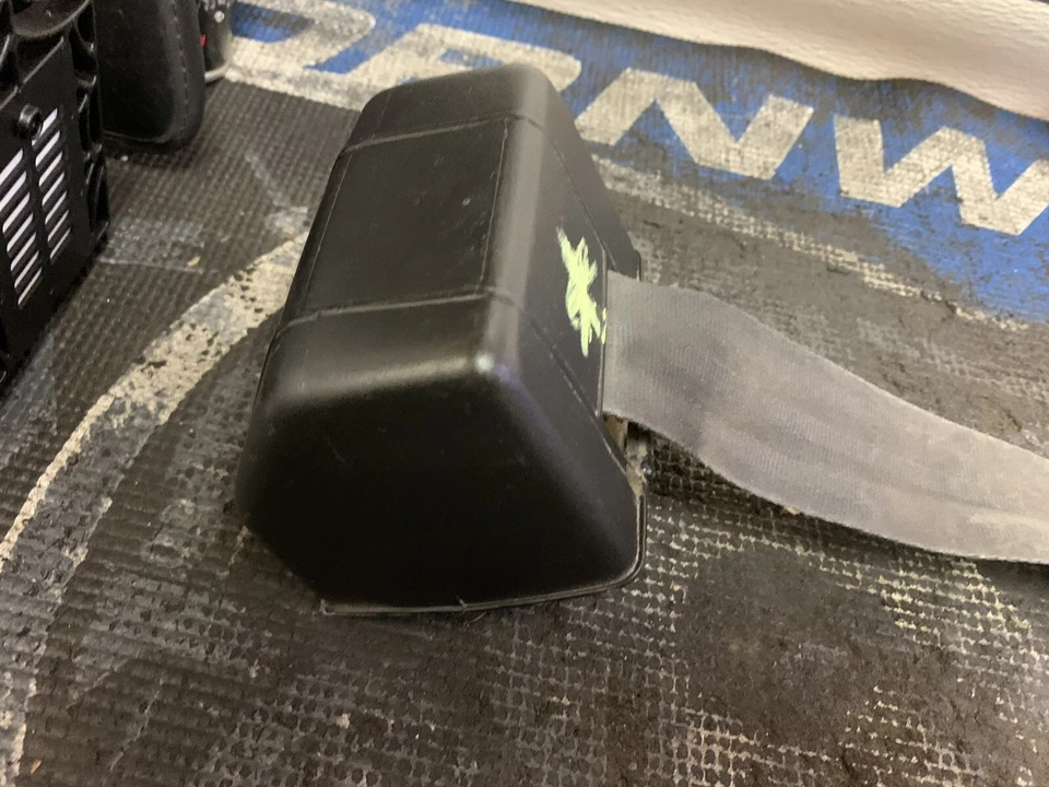 Cinturón de seguridad del lado del conductor Freightliner Century Class 1998 OEM Foto 3 de 4