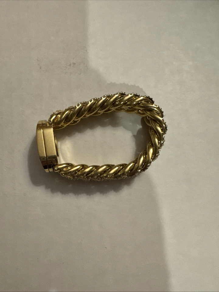 Reloj Mujer Valentino Hecho en Suiza Tono Dorado Necesita Batería Nueva Foto 4 de 4