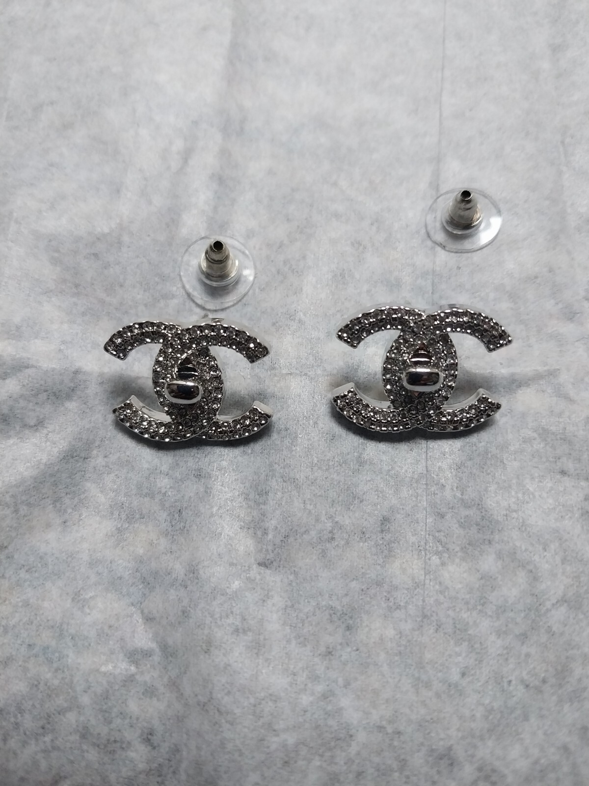 Authentic Chanel 22B CC Logo Interlocking Turnloc… - image 2