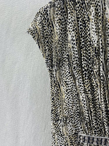 Express S Top Animal Print Stretch Blouse Shirt Sequin Accent EUC (W4760-K12) - Bild 5 von 9