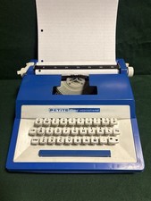 Vintage Petite Super International Typewriter – 1970s/80s Children’s Toy – Blue