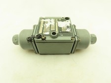 Allen Bradley 836T-D450J Pressure Control Switch 1-9 PSI 5A SPDT Ser A