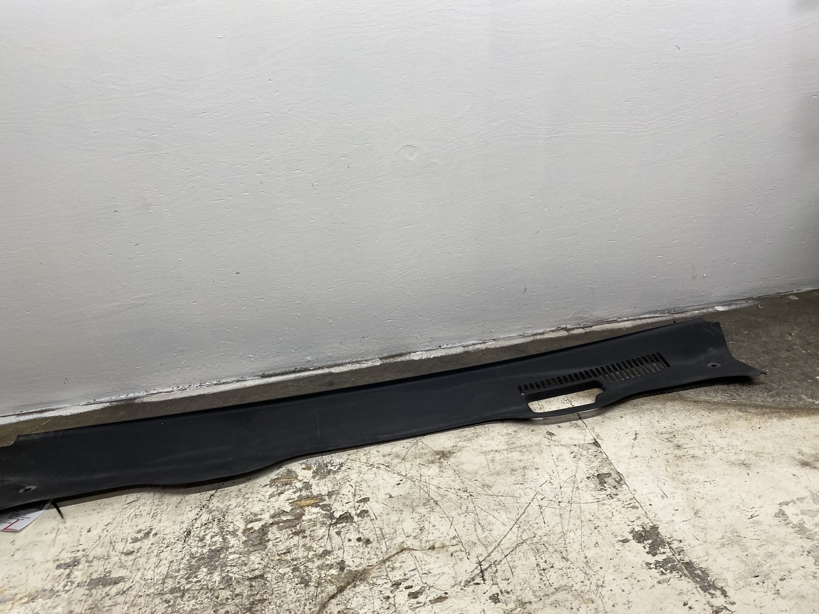 2010-2020 BENTLEY MULSANNE OEM FRONT AC WINDSHIELD COWL GRILLE TRMI COVER PANEL