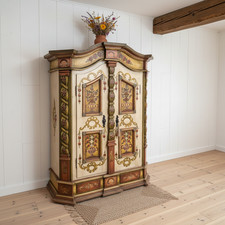 Schrank Bauernschrank Landhaus Landhausschrank Holzschrank Gold Weiß Vintage rot