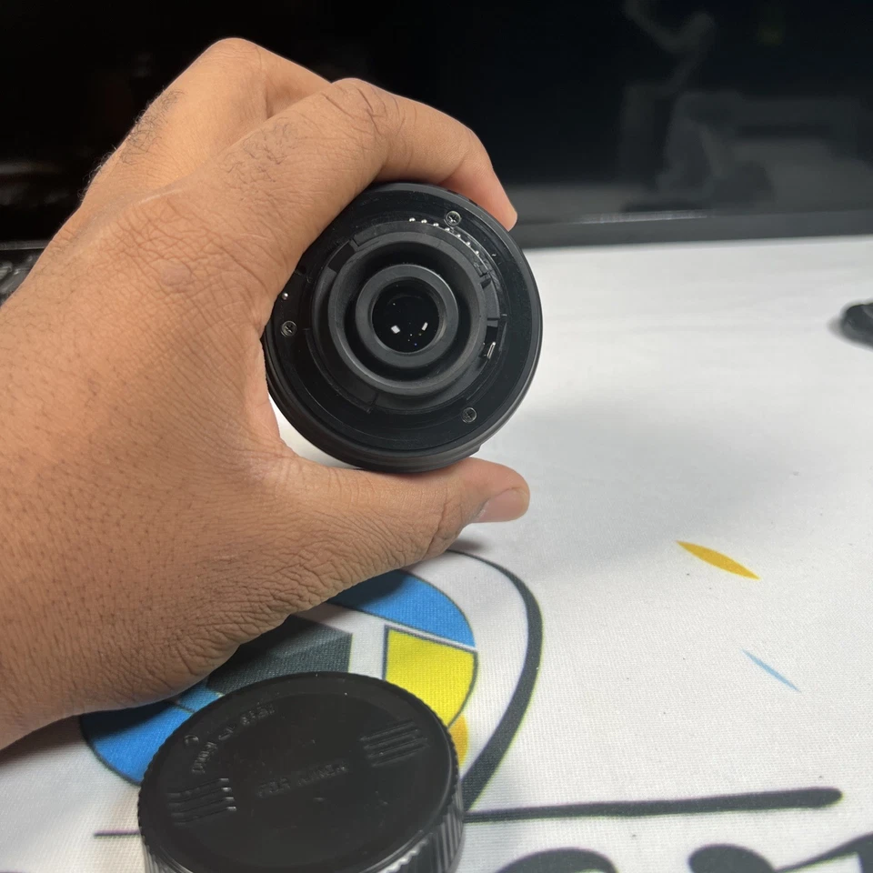 Lente de zoom Nikon AF-S Nikkor 18-55mm f/3.5-5.6Gii VR DX bom estado - Imagem 4 de 4