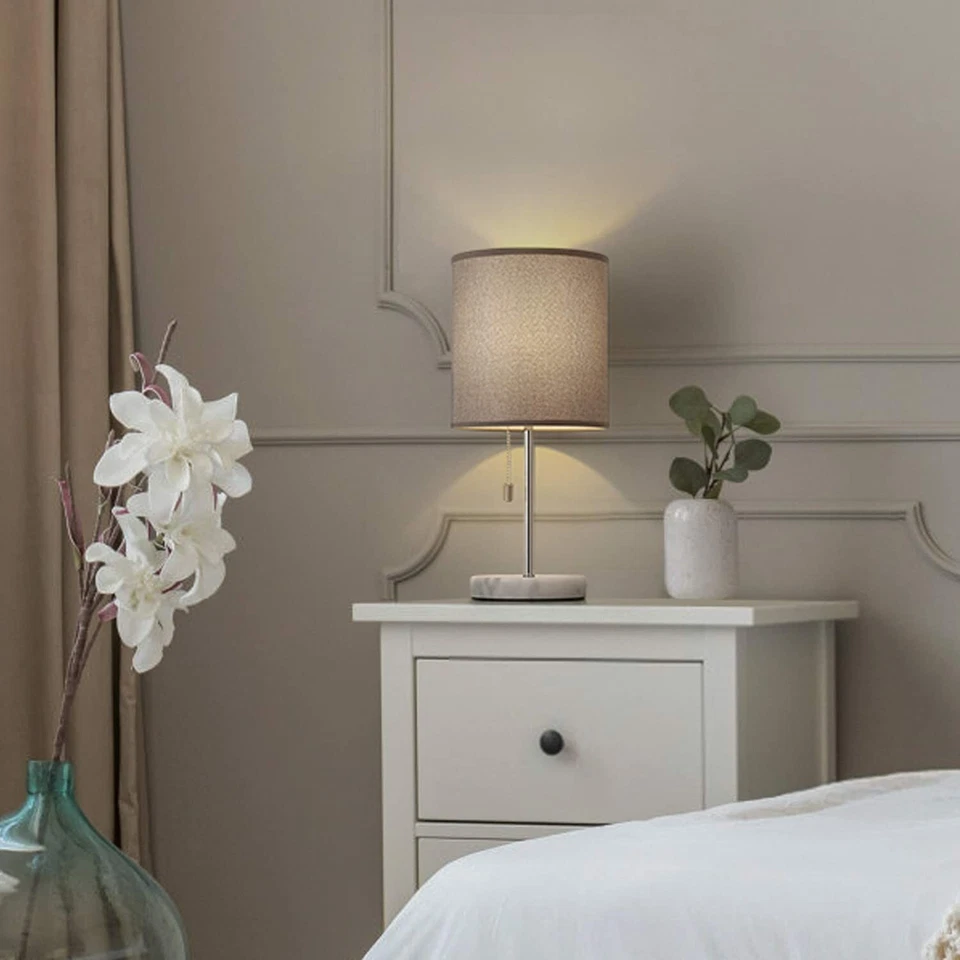 Lámpara de mesita de noche moderna Lámpara de mesita de noche pequeña Lámpara de escritorio Dormitorio Oficina Habitación Foto 3 de 4