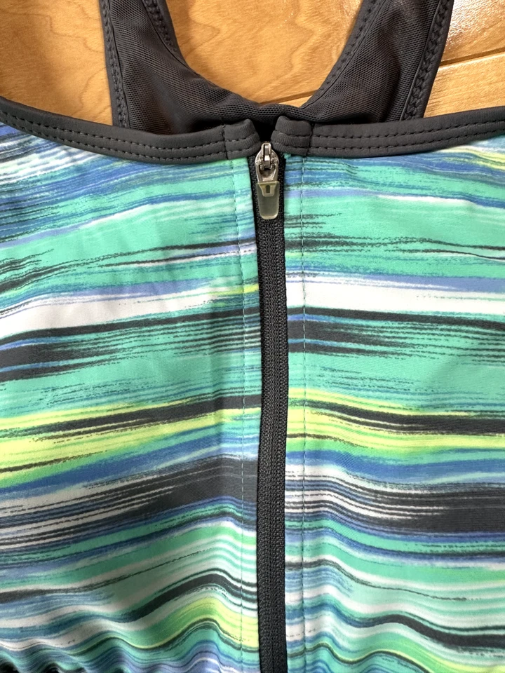 БЕСПЛАТНАЯ СТРАНА Activewear верхний молнии спереди, слегка с подкладкой встроенный бюстгальтер Lg 12-14 - Изображение 3 из 4