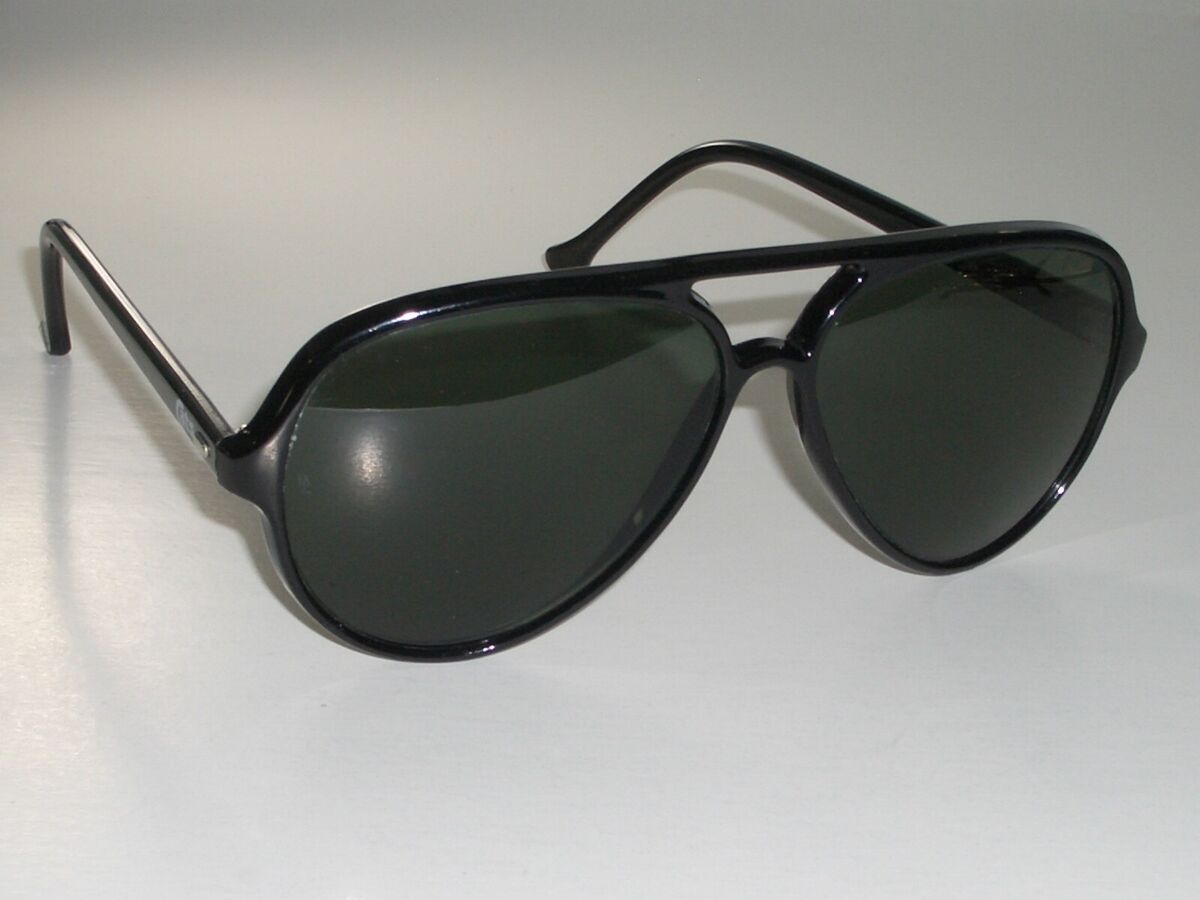 1970's VINTAGE B&L RAY-BAN W0325 BLACK G15 UV CATS 5000 SKI 1970's VINTAGE B&L RAY-BAN W0325 BLACK G15 UV CATS 5000 SKI