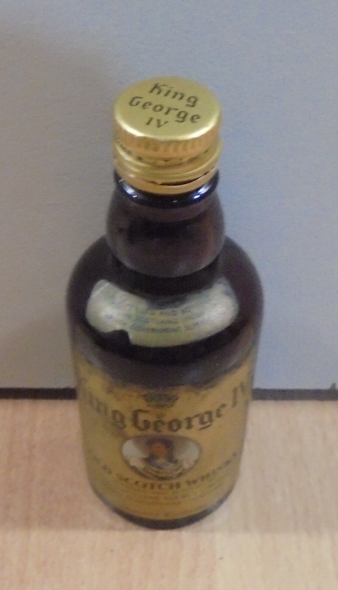 KING GEORGE IV SCOTCH WHISKY ADVERTISIGN VTG MINIATURE GLASS