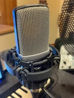 AKG C214 Condenser Microphone w/ Metal Carrying Case used