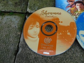 Shenmue Sega Dreamcast FULL SET BOXED Complete with Manuals
