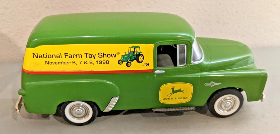 1998 Liberty Classics National Farm Toy Show 1957 Dodge John Deere 1:25 Bank - Image 4 of 4