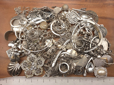 Vintage-Now 1+ Pound Silver Toned JUNK Broken CRAFT chains Jewelry Making Lot 5