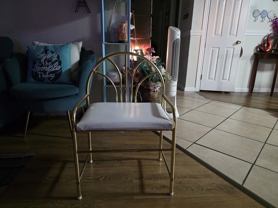 Vintage Vanity Gold Chair - Image 2 of 2