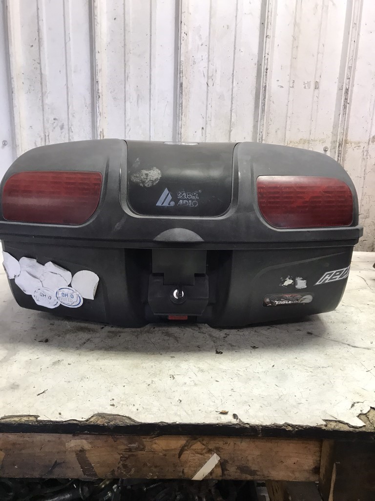 11 Kawasaki KLE650 KLR650 KLE KLR 650 E Rear Back Luggage Storage Box Trunk