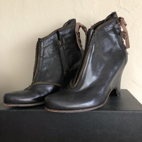 Hugo Boss Victorian Look Black Boots 