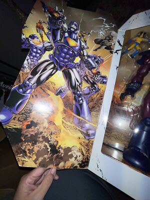Marvel Universe 16 inch SENTINEL with Wolverine 3.75