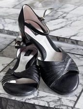 Beautifeel Israel Black Leather Open Toe Heel ankle strap adjustable Size 8.5