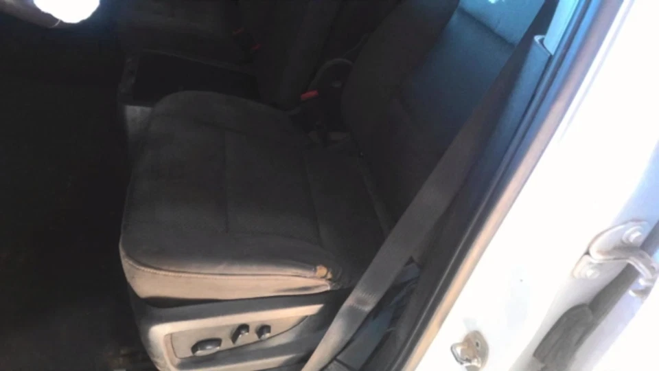 Transfer Case 6.0L Dash Switch Opt Nqf Fits 17-19 SIERRA 2500 PICKUP 1910232 - Image 4 of 4