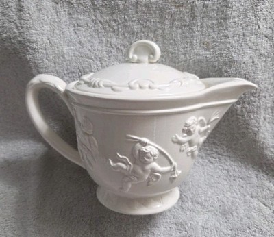 Fitz & Floyd 1993 Omnibus Cherubs Angels Cupids White Porcelain Teapot - READ