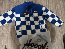Men  s Hoooyi Brand Sweater Size small