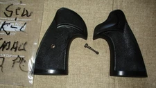S&W "K - L"  PACHMAYR SB Soft Black Rubber 2 Piece Grips & Screw USED "SMALL"