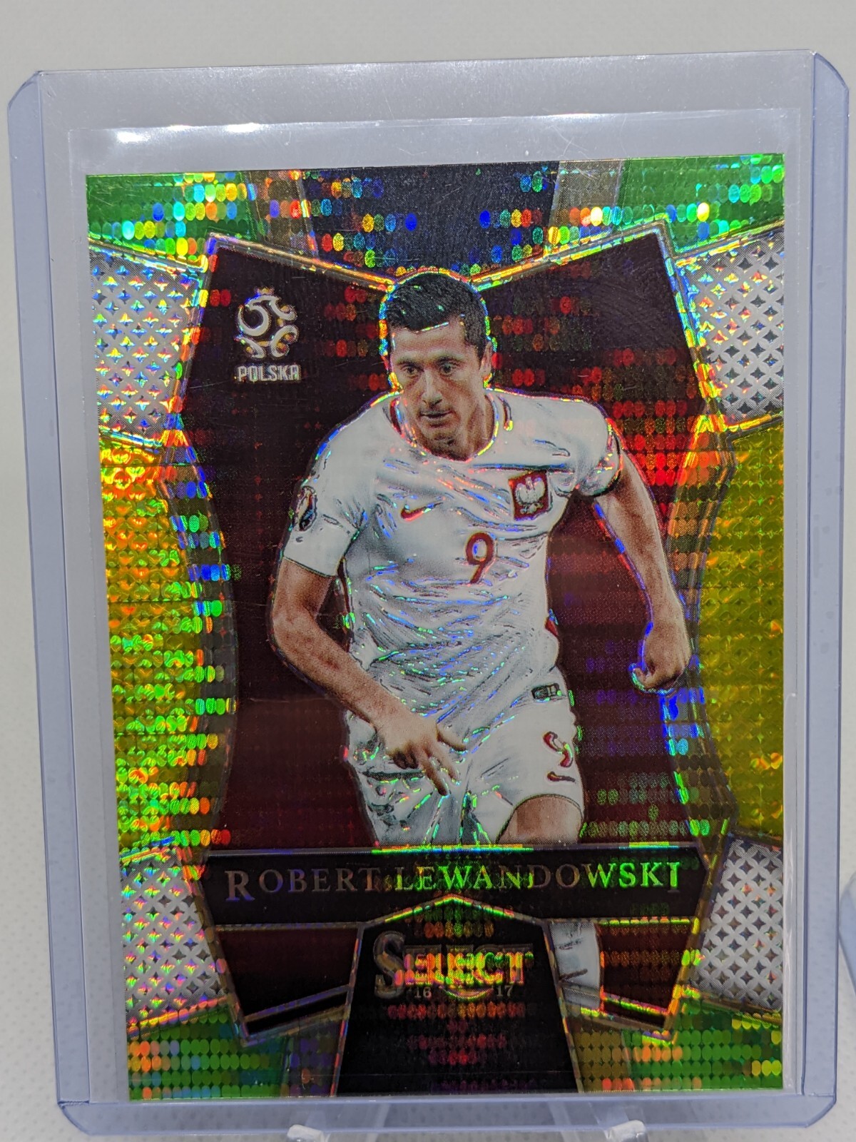 Robert Lewandowski 2016-17 Panini Select Mezzanine Multi-Color Prizm #159 SP