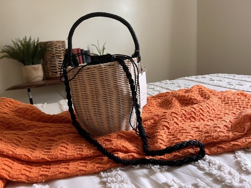 A New Day Rattan Bucket Summer Basket Purse Drawstring Closure Crossbody NWT - Picture 3 of 10