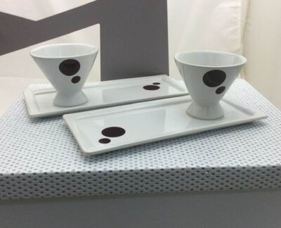 2er Set Kaffeetassen mit Untertasse B. weiß mit runder Pflaume Keramik